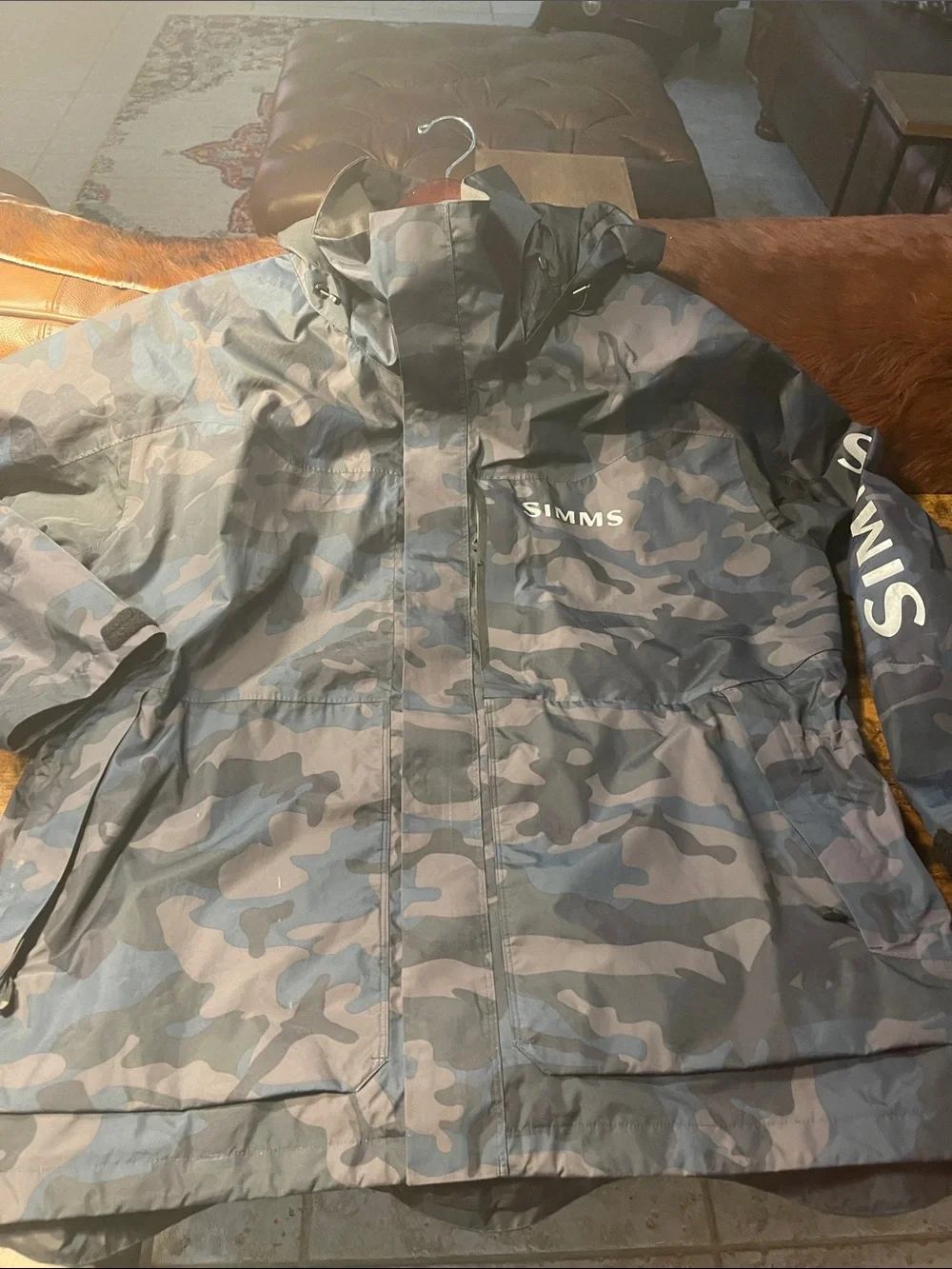 Simms Challenger Men's Wading Rain Jacket in Charcoal Camo